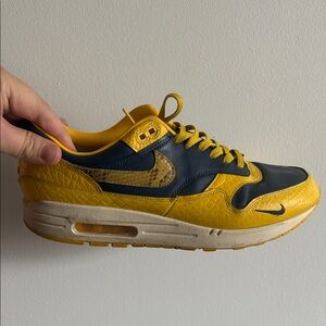 Nike Air Max 1 premium Yellow Snake and Navy Sneakers NO BOX